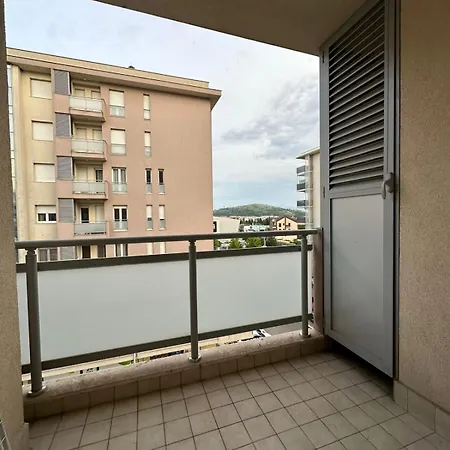 Апартаменти District Loft *